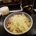 Yoshinoya - チーズ豚丼＋ビール
