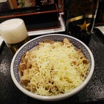 吉野家 - チーズ豚丼＋ビール