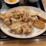 中華料理 九龍 - 鶏のカラアゲ