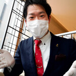 SALONE TOKYO - ソムリエの末広さん