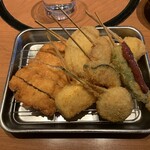 串の輪 - チキンカツ＋串揚げ7種