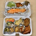 かじの葉 - お弁当(¥600) 2階・中2階部分を蓋上に移動