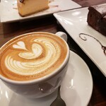 モンディアルカフェ328 - 