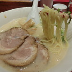 寿がきや - 肉入り白ラーメン、半熟玉子。780+60