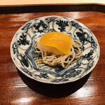 愚直に - 聖護院蕪を練り込んだ蕎麦　生カラスミ　聖護院蕪