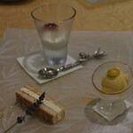 トゥ・ラ・ジョア - 