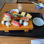 Donguri Zushi - 