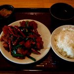 渋谷食堂・玄彩 - 四川風鶏のから揚げ定食