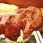 酒処ひよし - 牛串焼き