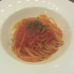 イタリアンバール  スペッロ - ツナとケッパーのトマトソーススパゲッティ