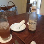 ラ・ボッテガ・ゴローザ - ジンジャーエール(\750)　美味しいです