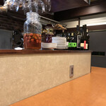 Osteria Bar cosi cosi - カウンター