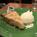 GRANNY SMITH APPLE PIE & COFFEE - リンゴがじゅくじゅくです