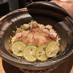 酒井商会 - 自家製高菜漬けとみつせ鶏照り焼きの土鍋ご飯