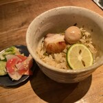 酒井商会 - 自家製高菜漬けとみつせ鶏照り焼きの土鍋ご飯