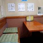 村上屋餅店 - 店内の様子①