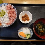 ごはん屋さくら - 2020年12月　桜えびとしらすの三色丼 1400円+税