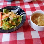 トラットリア・バンビーナ 筑縄店 - 酸味の効いたドレッシングがなかなか美味しいです〰️‼️