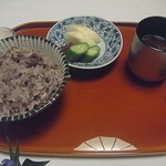 望水 - 御食事と香の物、止め椀でございます