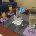 望水 - 夜の温泉後は、シャンパンかジュースのサービスが！