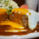 麻布笄軒 - ハンバーグステーキ　目玉焼きトッピング