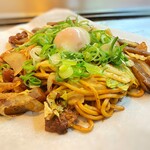 Okonomiyaki Zenigata - スジコン焼きそば温玉乗せ