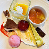 スミレオオサカ - 