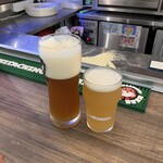 PIZZA REPUBLIC - 左BrewDog Elvis Juice IPA American 6.5% ABV 40 IBU、右BrewDog Hazy Jane IPA New England 5% ABV