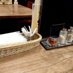 伊達の牛たん本舗 - 卓上の調味料など