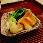 勢麟 - 朝捕れの赤貝♡香り高く柔らかい。合わせるお野菜が味濃く感動。