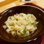 勢麟 - 〆のきしめんにもせりを刻み込んで。
