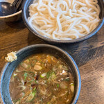 うどんおよべ - 鴨肉汁つけ麺(温)