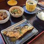 農村レストラン 筑膳 - 茶色っぽい料理ばかりになってしまいました。