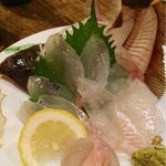 Shinei maru - 黒板メニューの地魚がいい！ これは鰈のお造りです。