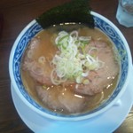 麺屋 八 - 醤油チャーシュー麺