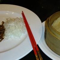 中国料理 青冥 堂島本店 - 牛肉の味噌炒めのクレープ包み