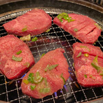 焼肉 ギュービッグ - 上タン塩