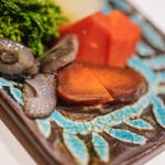 うを徳 - 【殽（さかな）】、"小菜碟兒（こざら）"、"鱲子（からすみ）"、熟成三ヶ月（うらすことみつき）