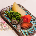 うを徳 - 【殽（さかな）】、"小菜碟兒（こざら）"