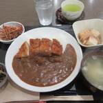 食事と喫茶 もとまち - カツカレー（日替わり）800円