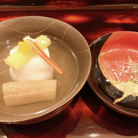 日本料理 直 - 蓋の鶴がお正月