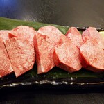 焼肉 不動神 - 特上コロタン ２人前