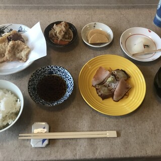 大山分校 - 料理写真:日替り定食