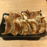 あご出汁 餃子ゆでタン アントニオ - あご出汁焼き餃子　2人前　380円