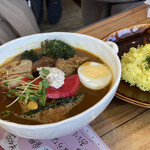 Soup curry tom tom kikir - ・ラム肉赤ワイン煮込みのスープカレー