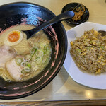 かみなり家 - チャーハンセット醤油ラーメン（850円）