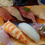 Kame Sushi - にぎり８貫