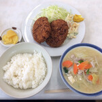 Asahi Touyou - メンチ定食 豚汁付き  910円税込