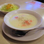 ジャッキー ステーキハウス - 料理写真:サラダとスープ