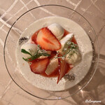 プチレストラン ブーケ・ド・フランス - ｲﾁｺﾞ､ﾌﾞﾗﾏﾝｼﾞｪ､ﾏｽｶﾙﾎﾟｰﾈのｱｲｽｸﾘｰﾑ